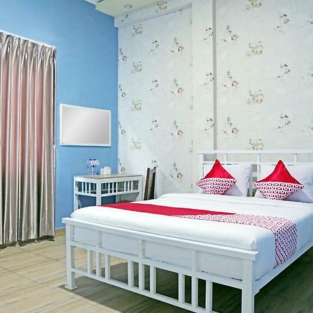 Oyo 1386 Hotel Grand Gabelo Bukittinggi Eksteriør billede
