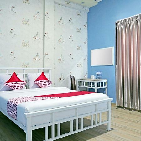 Oyo 1386 Hotel Grand Gabelo Bukittinggi Eksteriør billede