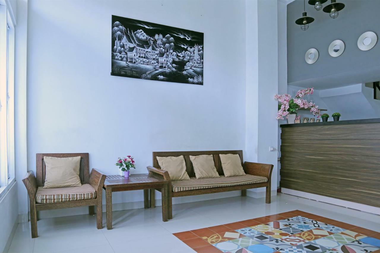 Oyo 1386 Hotel Grand Gabelo Bukittinggi Eksteriør billede