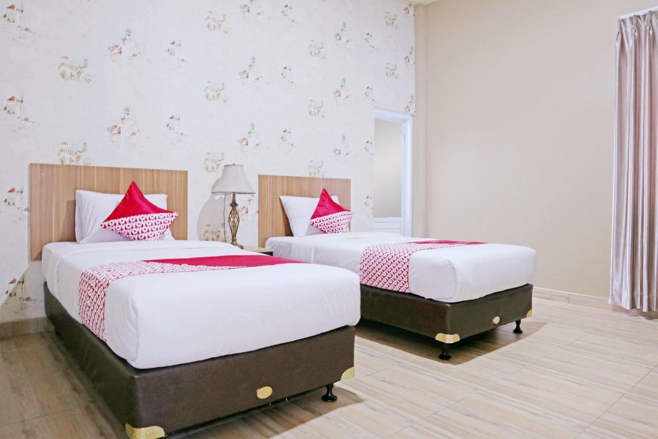Oyo 1386 Hotel Grand Gabelo Bukittinggi Eksteriør billede